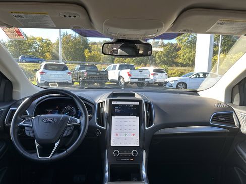 Used 2023 Ford Edge Titanium image 13