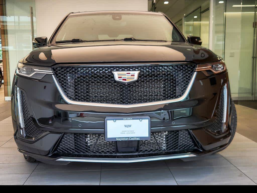 Used 2022 Cadillac XT6 Sport w/ Technology Package AWD/4WD image 4