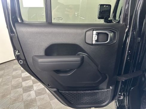 New 2026 Jeep Gladiator Sport AWD/4WD image 11