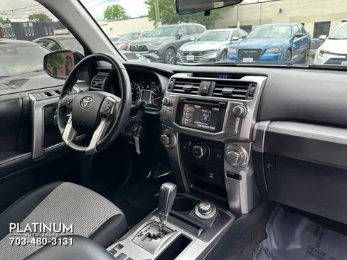 Used 2019 Toyota 4Runner SR5 AWD/4WD image 11