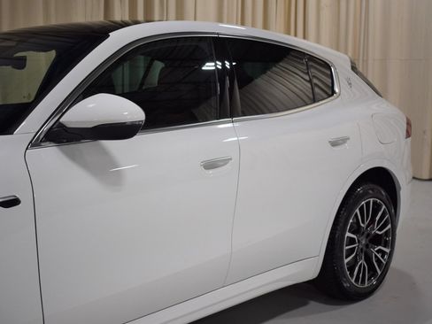 Certified 2024 Maserati Grecale GT AWD/4WD image 2