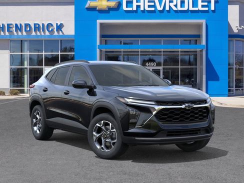 New 2026 Chevrolet Trax LT w/ LPO, Blackout Package image 9