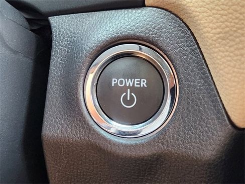 Used 2025 Toyota RAV4 XLE Premium image 15