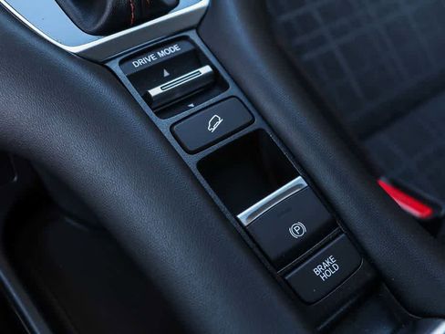 Used 2024 Honda HR-V Sport image 21