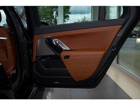 Used 2025 BMW i7 eDrive50 w/ Premium Package image 79