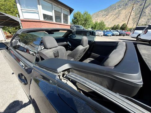 Used 2015 Chevrolet Camaro LT RWD image 4
