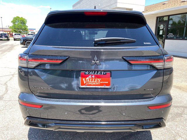 New 2026 Mitsubishi Outlander LE AWD/4WD image 4