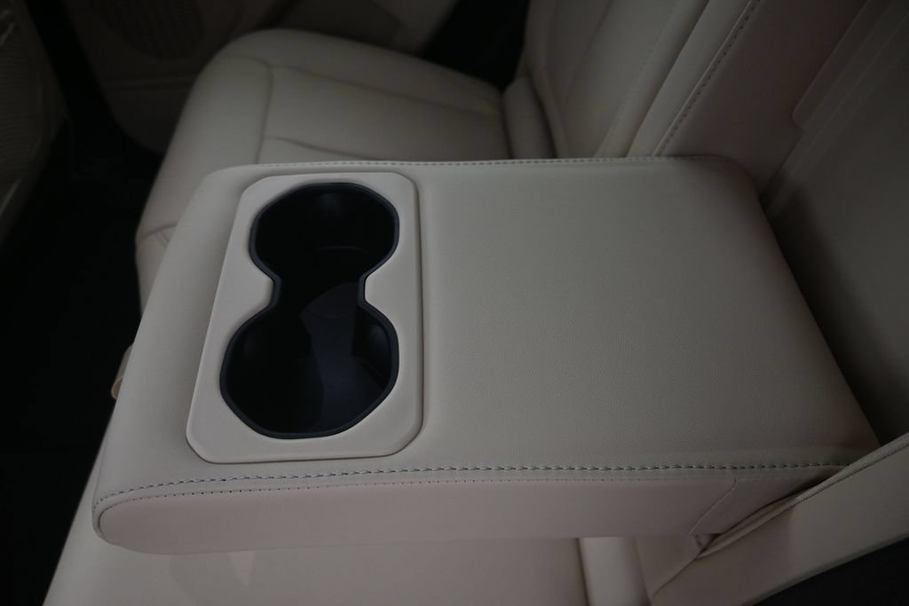 Used 2025 Jeep Grand Cherokee Limited RWD image 17