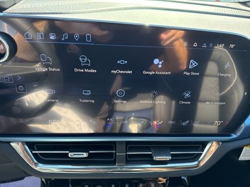 New 2026 Chevrolet Equinox EV LT w/ Convenience Package II image 19