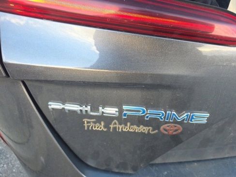 Used 2019 Toyota Prius Prime Advanced image 10