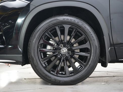 Certified 2025 Toyota Highlander XSE AWD/4WD image 32