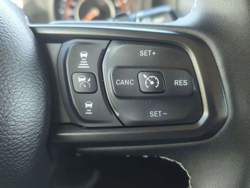Used 2025 Jeep Wrangler Unlimited Sport AWD/4WD image 14