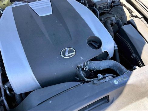 Used 2016 Lexus IS 300 AWD image 31