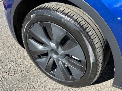 Used 2024 Tesla Model Y Long Range image 26