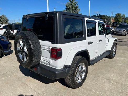 Used 2020 Jeep Wrangler Unlimited Sahara w/ Dual Top Group AWD/4WD image 6