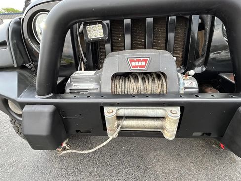 Used 2010 Jeep Wrangler Unlimited Sport w/ Trailer Tow Group AWD/4WD image 17