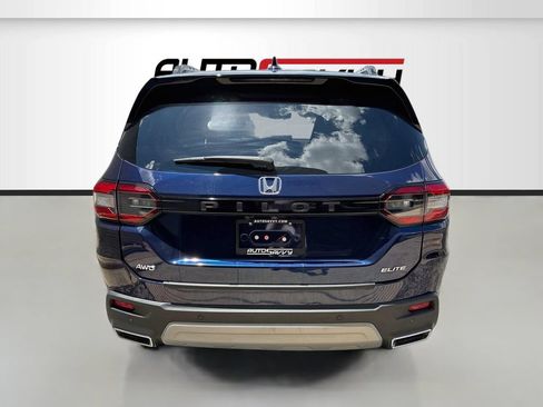 Used 2025 Honda Pilot Elite image 6