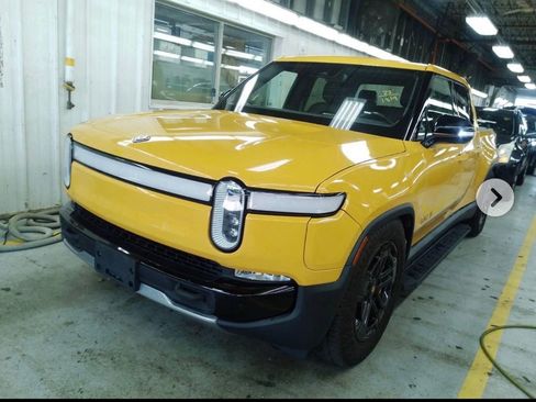 Used 2023 Rivian R1T Adventure AWD/4WD image 2
