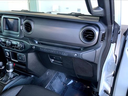 Used 2023 Jeep Wrangler Sport image 17