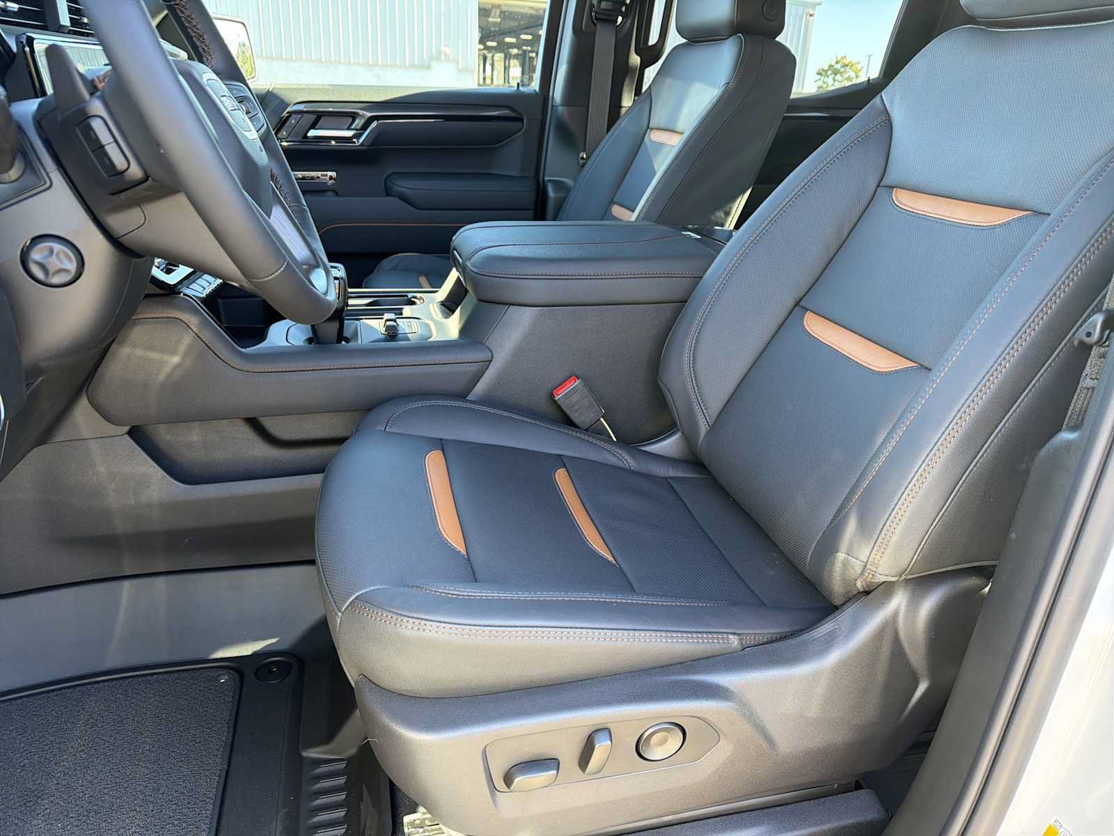 New 2026 GMC Sierra 1500 AT4 w/ AT4 Premium Package AWD/4WD image 20