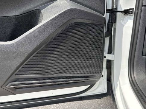 Used 2023 Volkswagen Tiguan SE R-Line image 36