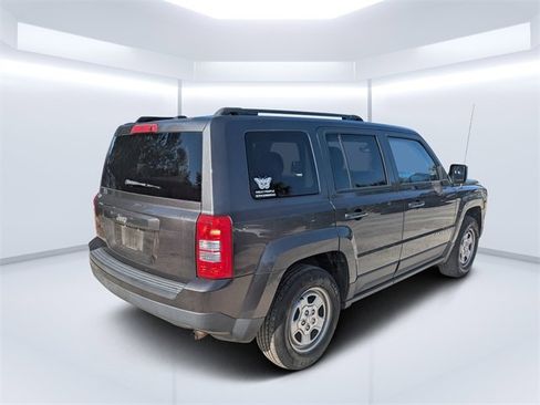Used 2017 Jeep Patriot Sport w/ Power Value Group image 3