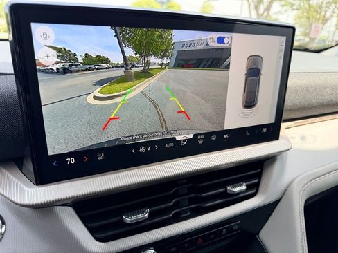 New 2026 Ford Explorer Active RWD image 27