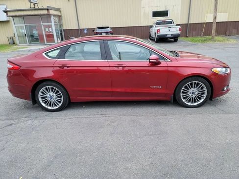Used 2013 Ford Fusion SE FWD image 5