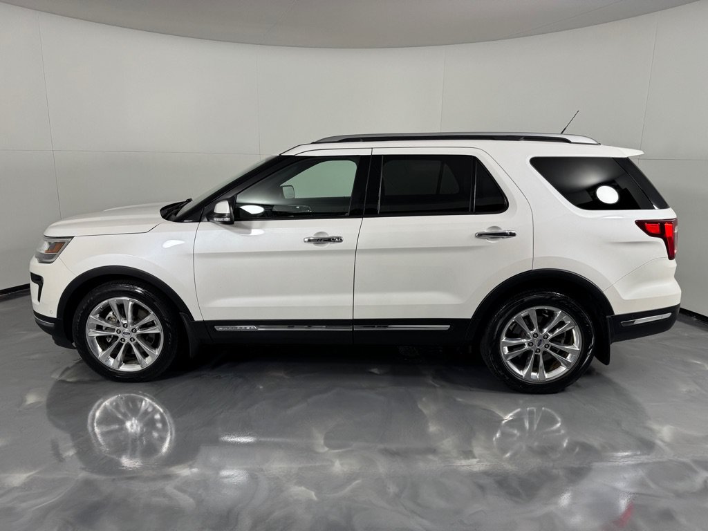 Used 2018 Ford Explorer Limited w/ Equipment Group 301A FWD image 8