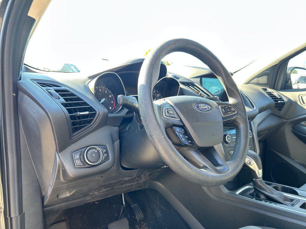 Used 2018 Ford Escape SE w/ SE Sync 3 Package FWD image 8