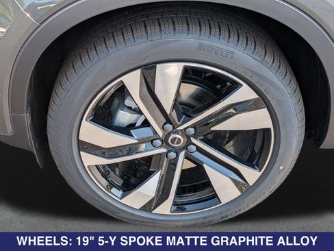 New 2026 Volvo XC40 B5 Plus w/ Climate Package AWD/4WD image 31