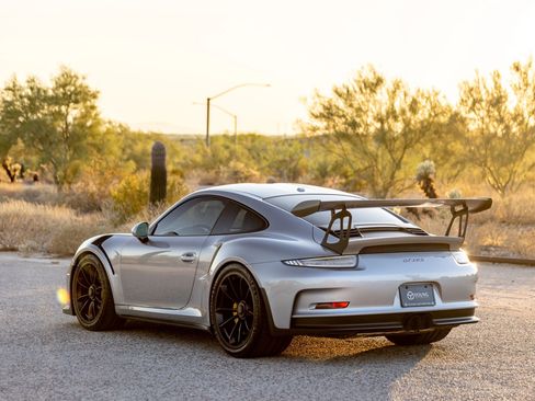 Used 2016 Porsche 911 GT3 RS image 6