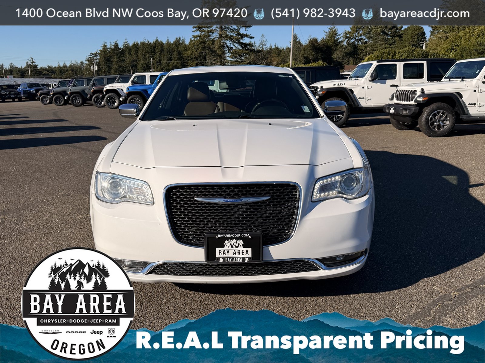 Used 2019 Chrysler 300 Limited w/ Light Group RWD image 2