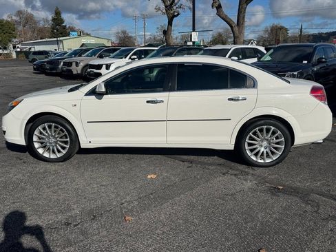 Used 2008 Saturn Aura XR w/ Premium Trim Package image 2
