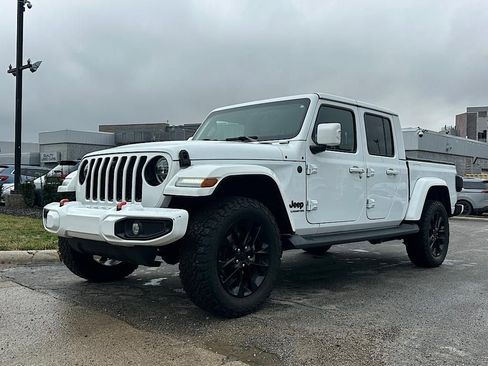 Used 2022 Jeep Gladiator Overland image 4