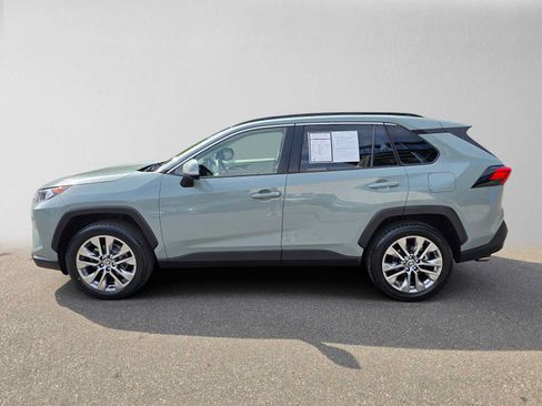 Used 2021 Toyota RAV4 XLE Premium AWD/4WD image 6