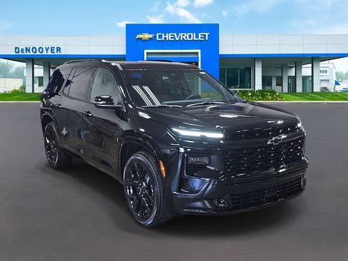 New 2026 Chevrolet Traverse RS w/ LPO, Floor Liner Package AWD/4WD image 4