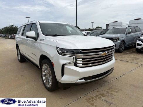 Used 2023 Chevrolet Suburban High Country w/ LPO, Illumination Package RWD image 1