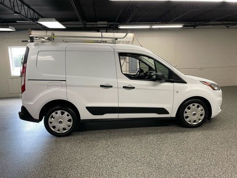 Used 2022 Ford Transit Connect XLT FWD image 5