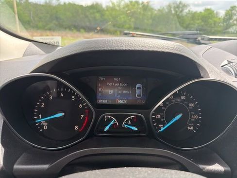 Used 2019 Ford Escape SE image 13