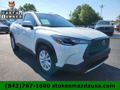Used 2023 Toyota Corolla Cross LE w/ Moonroof Package FWD image 1