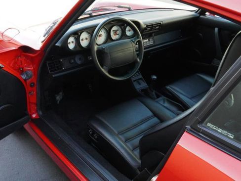 Used 1993 Porsche 911 Carrera RWD image 4