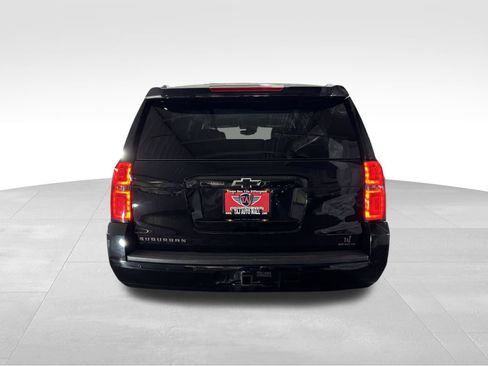 Used 2019 Chevrolet Suburban LT image 5