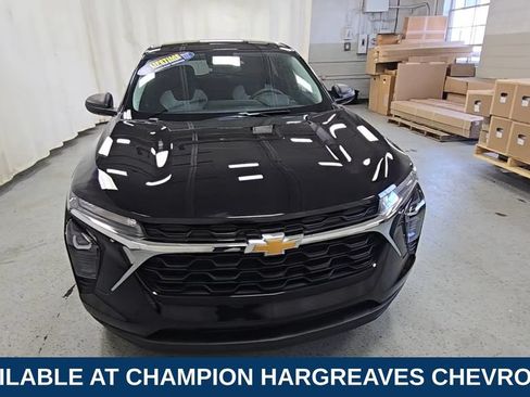 Used 2024 Chevrolet Trax LS FWD image 3