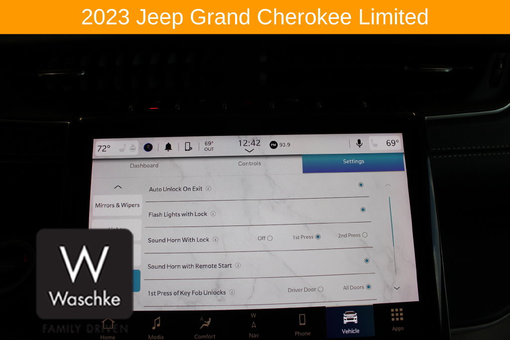 Used 2023 Jeep Grand Cherokee Limited w/ Trailer Tow Prep Group (B) AWD/4WD image 61