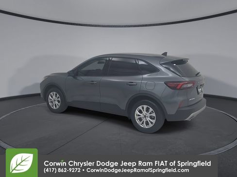 Used 2025 Ford Escape Active w/ Cold Weather Package image 10