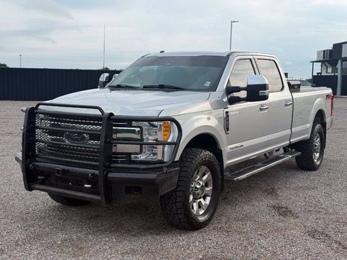 Used 2017 Ford F250 Lariat w/ Lariat Ultimate Package AWD/4WD image 1