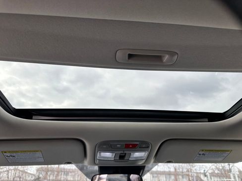 Used 2025 Kia Telluride S image 16