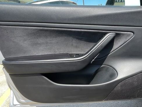 Used 2018 Tesla Model 3 Long Range image 35