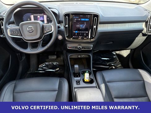 Certified 2025 Volvo XC40 B5 Core image 13